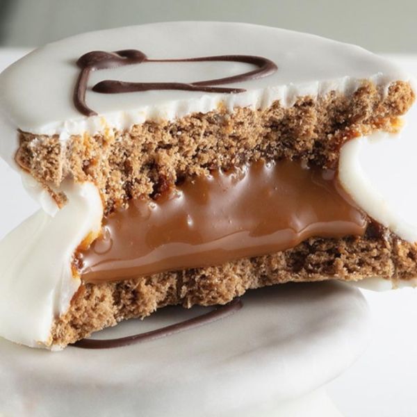 Imagen del producto Alfajor con chocolate blanco 2